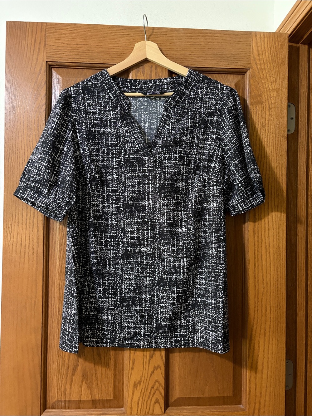 BloomChic Black and White Patterned V-Neck Top